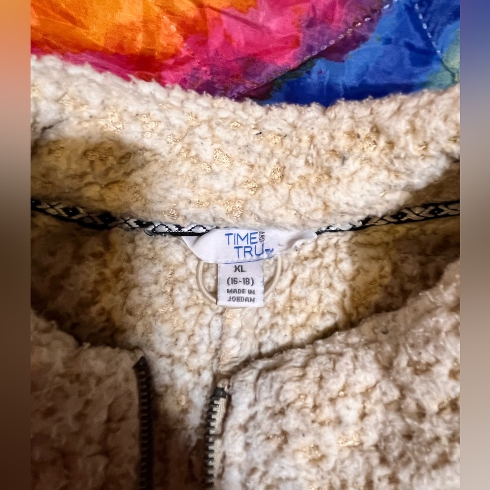 Fuzzy jacket - Picture 2 of 3